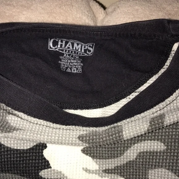 Champs XL black grey white Camo print thermal top 💕 - Picture 2 of 3